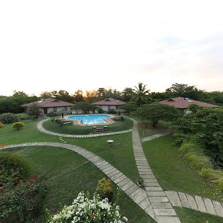 טיסמהרמה Hibiscus Garden Hotel מראה חיצוני תמונה