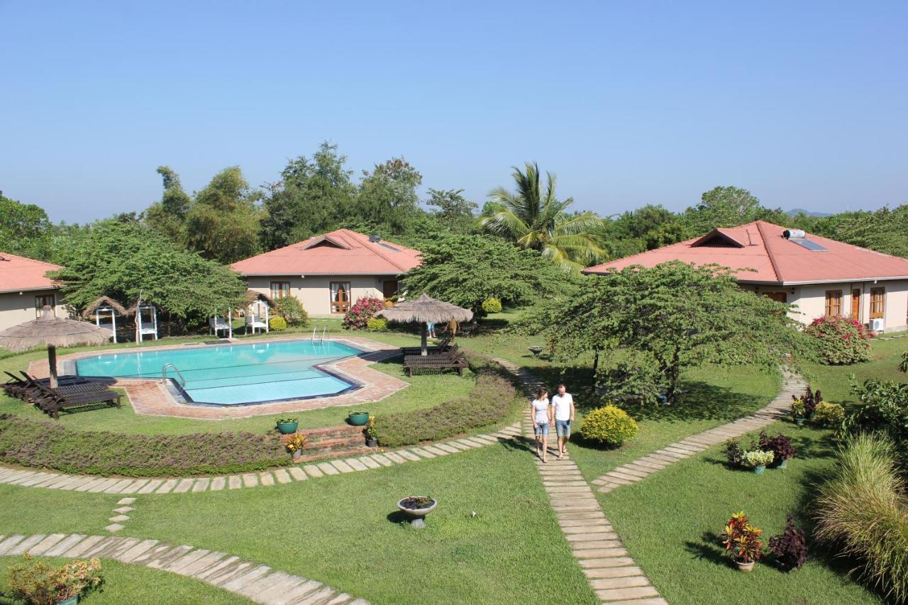 טיסמהרמה Hibiscus Garden Hotel מראה חיצוני תמונה